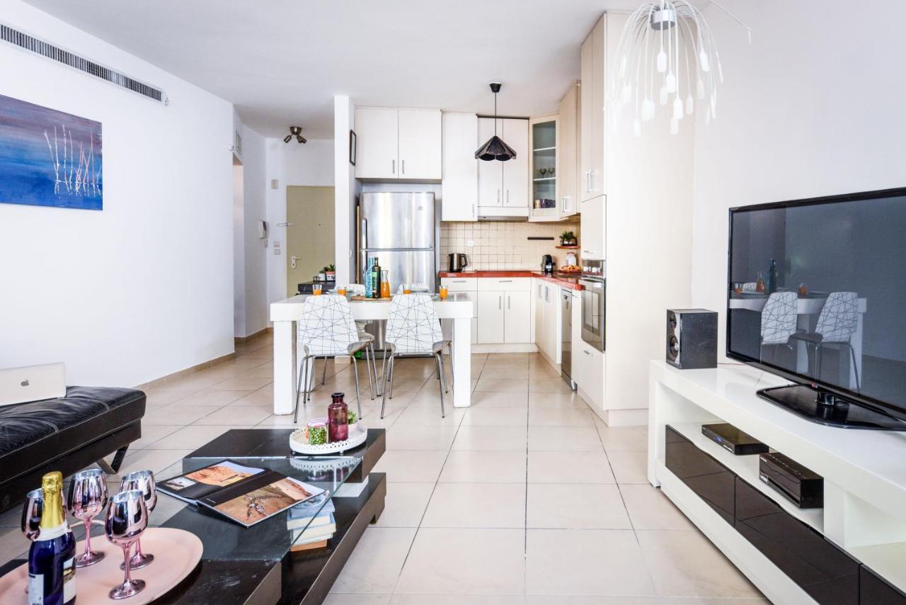 Stunning 2Br Apt W Balcony In City Center By Sea N' Rent Tel Aviv Eksteriør billede